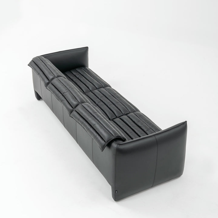 Airframe Sofa 4-Seater | HEAVEN 600