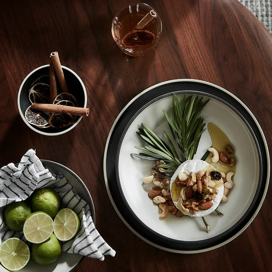 Luzerne 16Pc Mod Dinnerware Gift Set - Smoky Plum