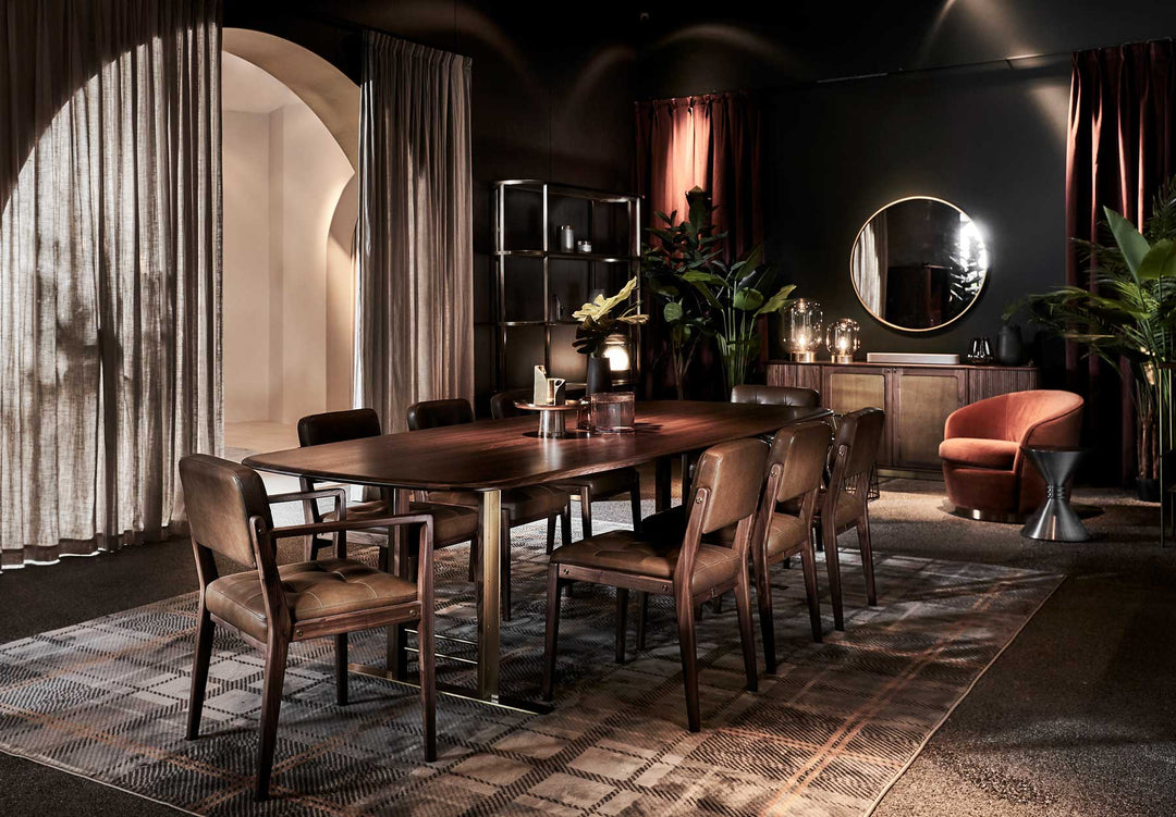 A Deep Dive Into the Difference Between Walnut and Oak