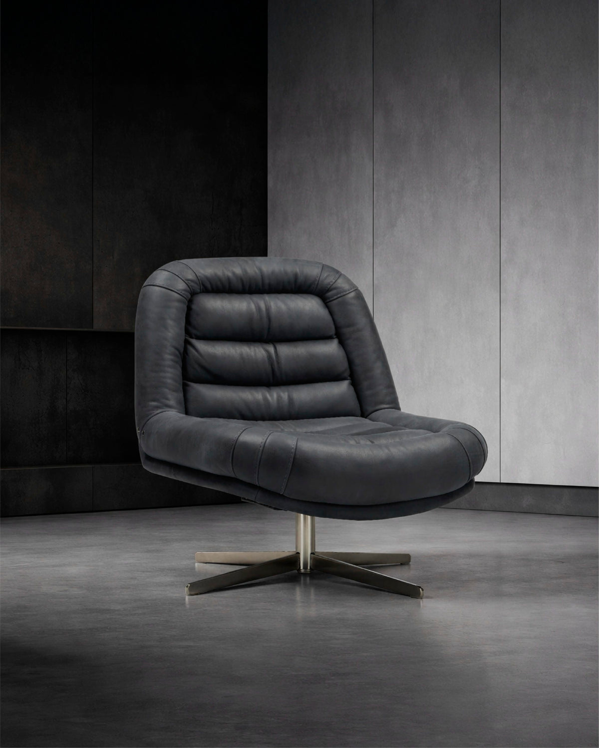 Bomber Lounge Chair 1 Seater