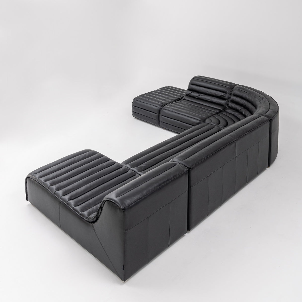 Aviate Sofa Armless Chaise