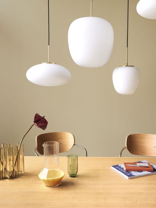 Muse Pendant Lamp White Dia25*H36Cm, Glass & Iron