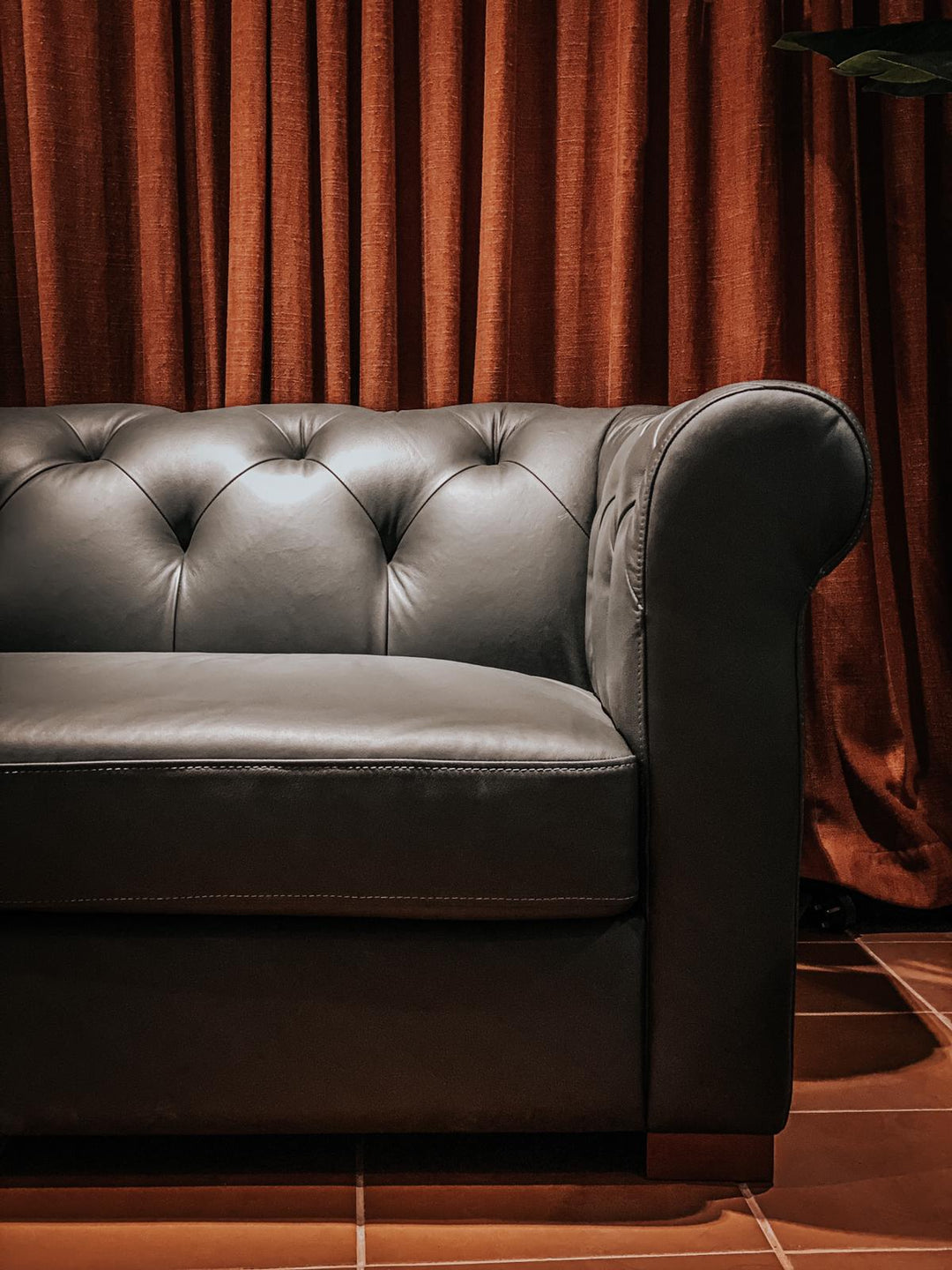 Nouvel Sofa 4-Seater | HEAVEN 600